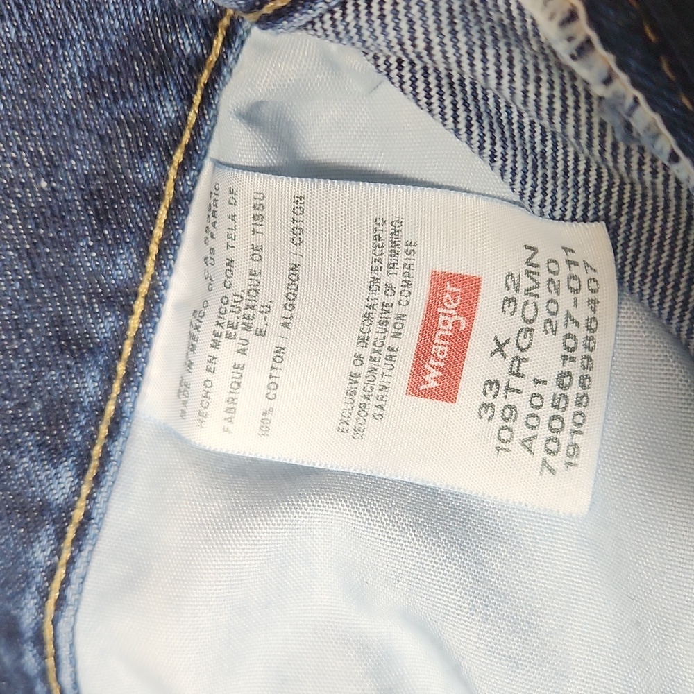 Mens Wrangler jeans. Size 33 x 32